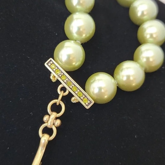 Heidi Daus Turtle Necklace & Earrings Set “Simply Irresistible” Green Crystals - Picture 2 of 14